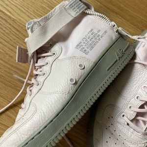 Nike high top with zipper and straps size 8.5